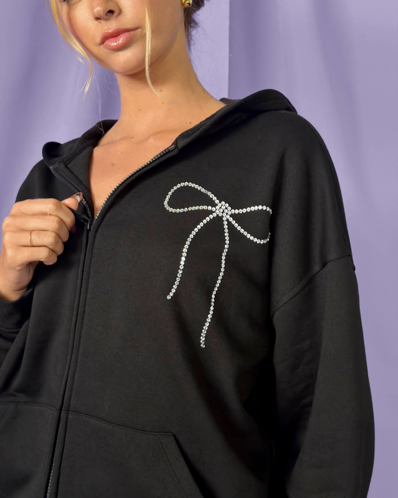 ミュージシャン HYSFORM RIBBON TIE FULL ZIP HOODIE Black Cozy Crush Bedazzled Oversized Zip Hoodie | FBM