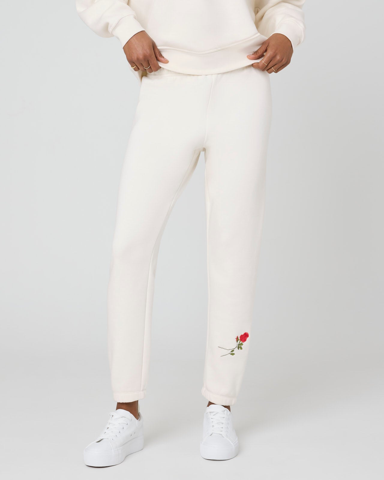 【GRAVER】22SS★ Zipper Resin Flower Bear White Clip Jogger Amazon.com: JZEEIWY Flower Rose Bear for Mom,Perfect